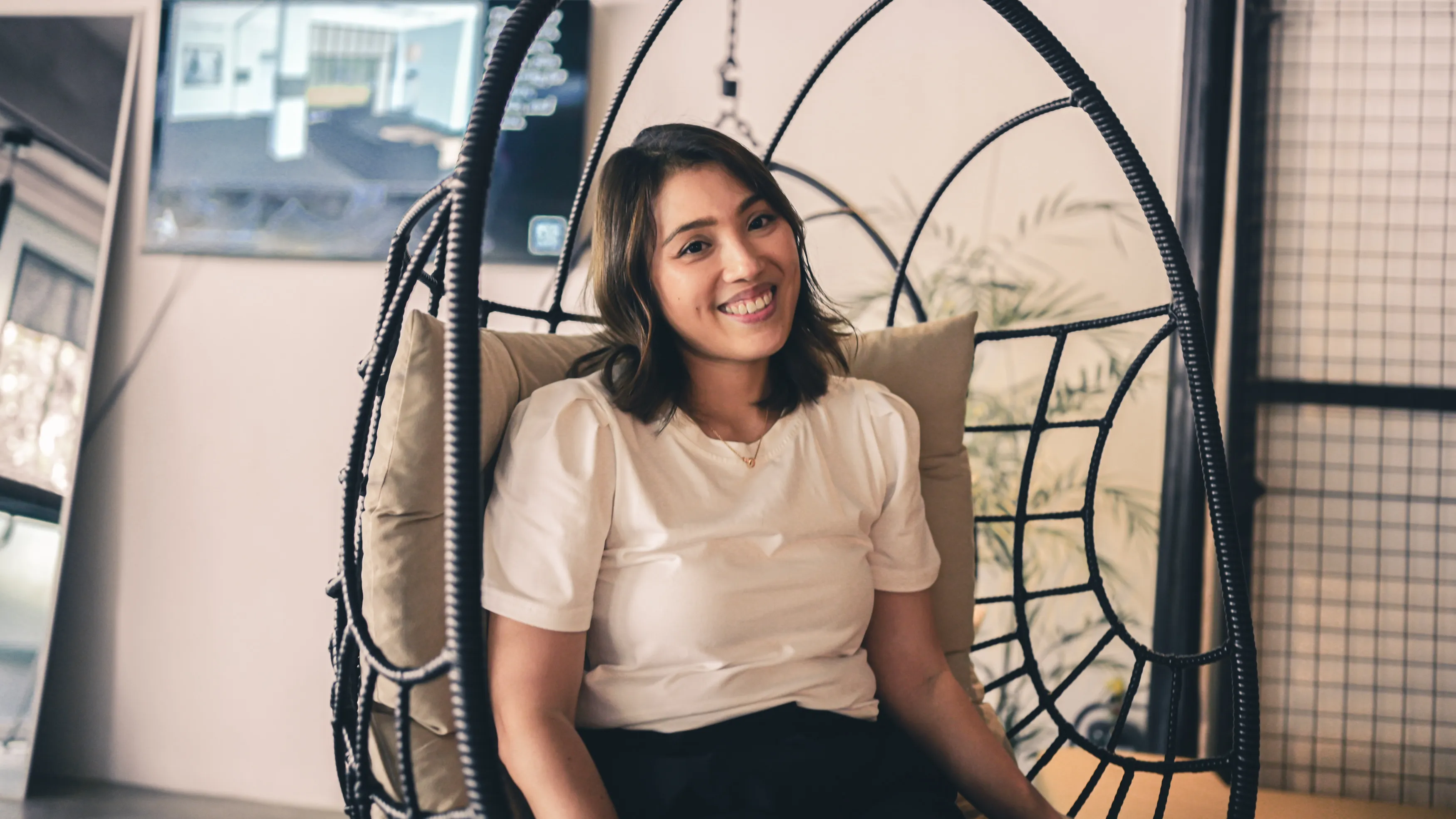 Angela Salud Chua — Swarm Story